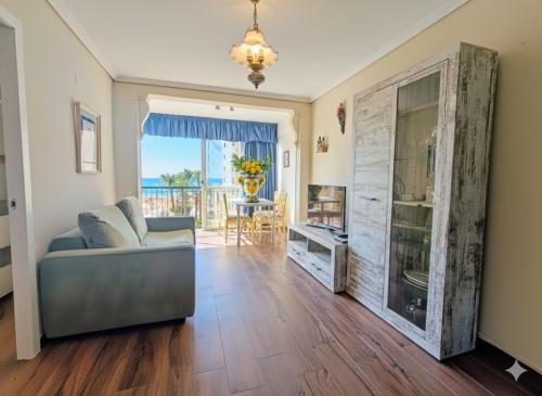 Ocean view apartment, a one-minute walk to the beach