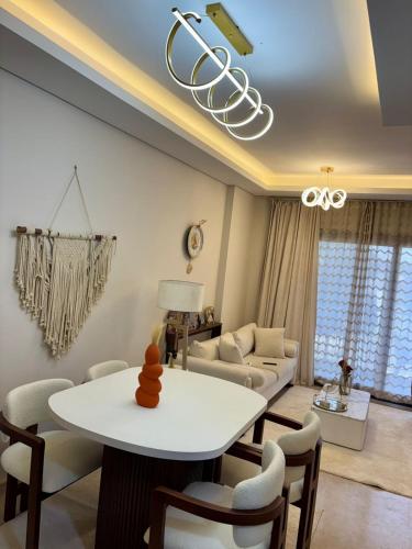 Dar Mahy Two-Bedroom Zed Towers