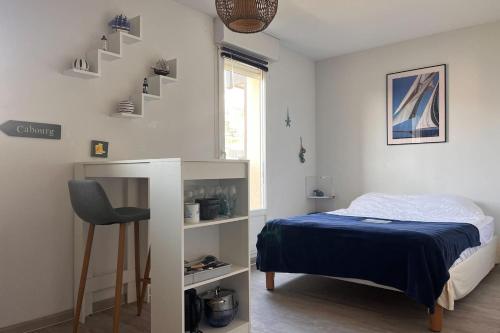 Bright studio close to the sea