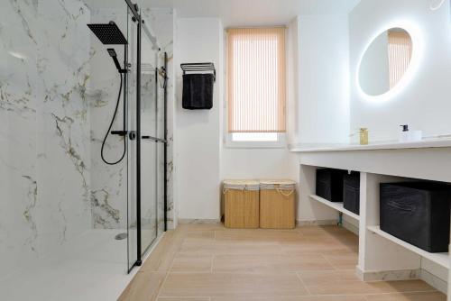 Koupelna v ubytování La Casa Savary Charm & Comfort of Lauragais 140 m2