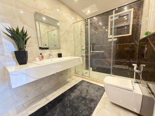 Ένα μπάνιο στο Luxury Stay