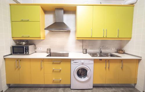 Una cocina o zona de cocina en Casa Rural "Calle Real" en La Vera