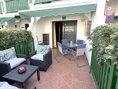 DunaFlor Verde Sunny Bungalow