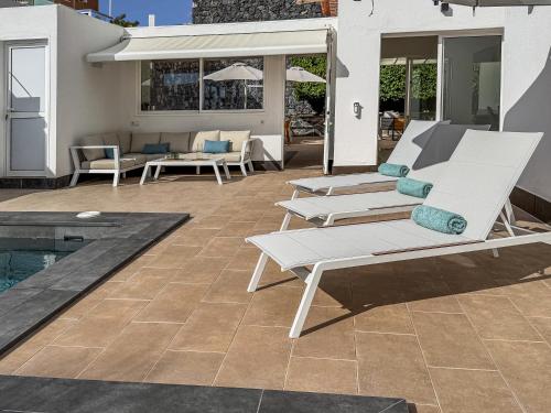 Exklusive Villa mit beheiztem Pool in Costa Adeje