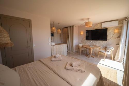 Imagen de la galería de Casa Eros - secure private parking, en Vallauris