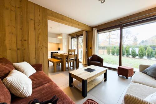 Apartment with garden and proximity to activities