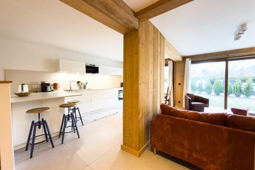 Apartment with garden and proximity to activities