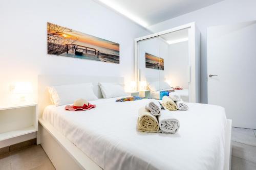 1012 Los Cristianos front row sea, pool free WiFi