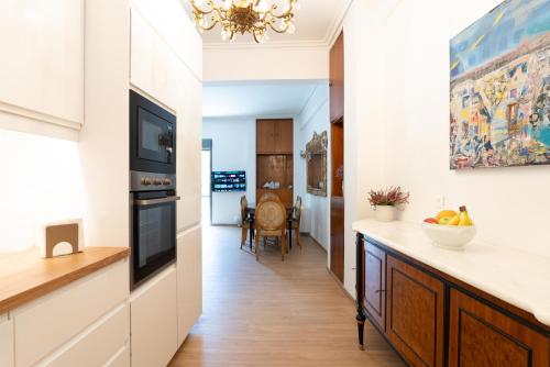 Bright Urban Retreat in Athens