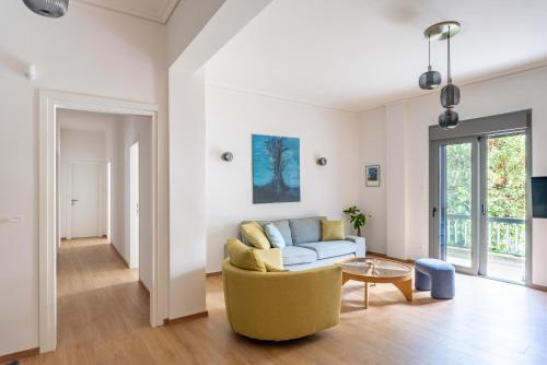 Bright Urban Retreat in Athens