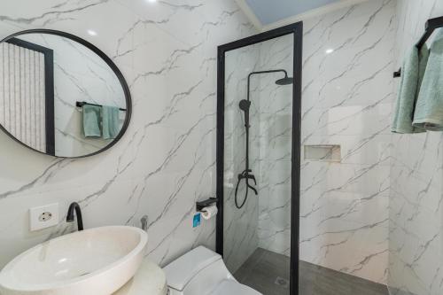 Ένα μπάνιο στο Luxury Villa With Private Pool Surrounded by Nature