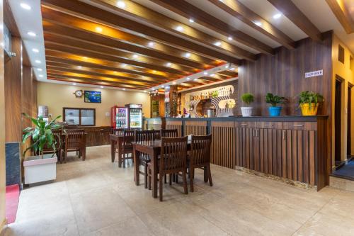 Εστιατόριο ή άλλο μέρος για φαγητό στο Hotel Airport Deepshree