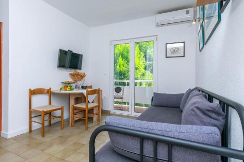Apartment Livr