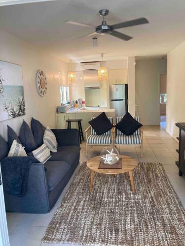 Posezení v ubytování Peppers Palm Cove luxury