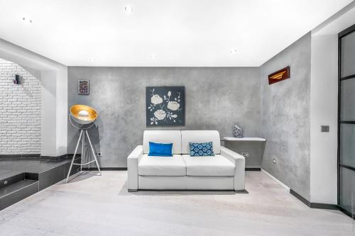 Loft Luxembourg - Vavin 1bdr by B'Your Home