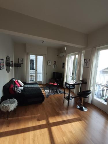 CDV stylish Athens flat