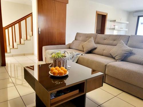 Χώρος καθιστικού στο ENJOY House with Large Pool & Jacuzzi