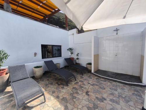 Ένα μπάνιο στο Taganana Sunset Sea View