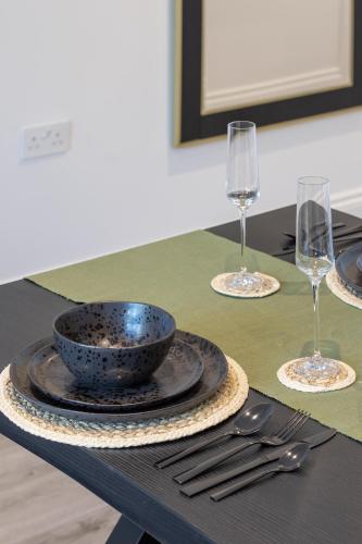 Stylish Central 3BR 2 En-suites Sleeps 6 photo 17