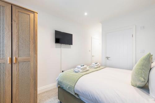 Stylish Central 3BR 2 En-suites Sleeps 6 photo 31