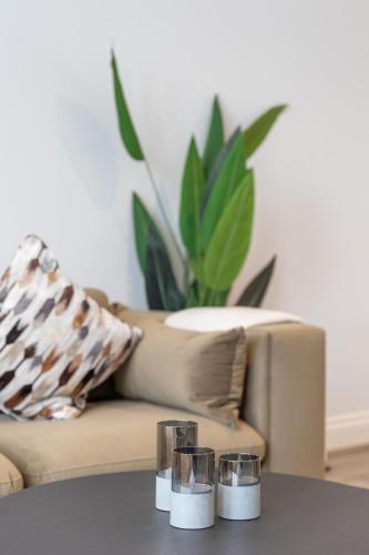 Stylish Central 3BR 2 En-suites Sleeps 6 photo 15