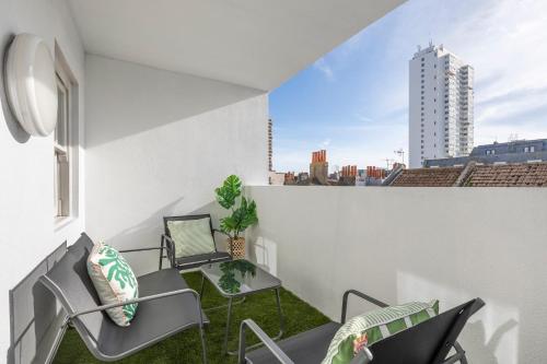 Stylish Central 3BR 2 En-suites Sleeps 6 photo 7