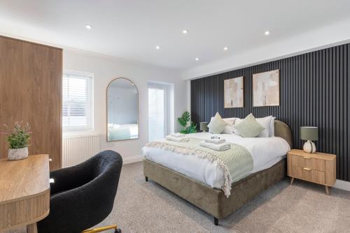 Stylish Central 3BR 2 En-suites Sleeps 6 photo 8
