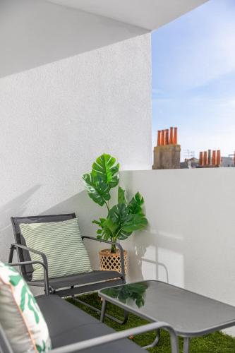 Stylish Central 3BR 2 En-suites Sleeps 6 photo 27