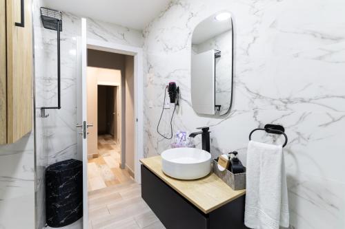 Apartamento con Piscina a 7 minutos de la Playa