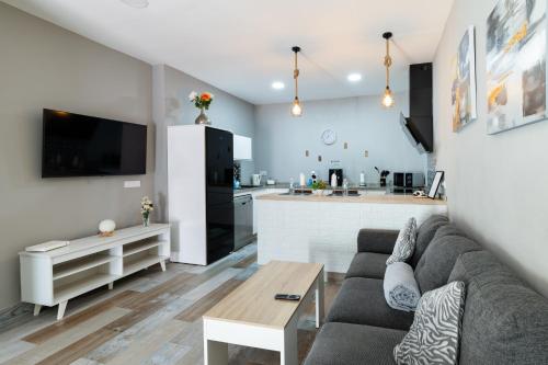 Apartamento con Piscina a 7 minutos de la Playa