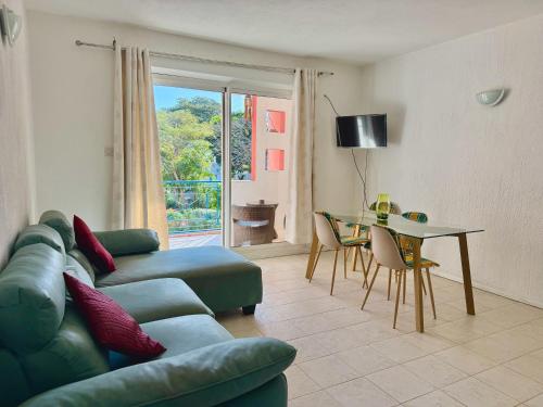 Azur Beach Complex - 1 min from Pereybere beach