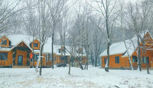 Το Yabuli QuShe Four seasons Private Lakefornt B&B τον χειμώνα