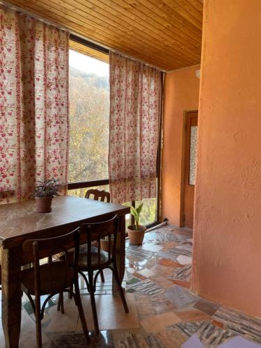 Φωτογραφία από το άλμπουμ του Marine's Guest House σε Ananuri