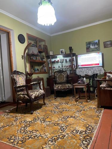 Μια τηλεόραση ή/και κέντρο ψυχαγωγίας στο Marine's Guest House