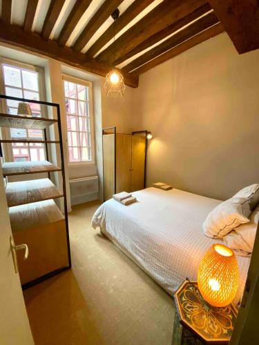 Le Verrerie with 2 bedrooms, Historic Center