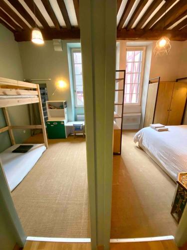 Le Verrerie with 2 bedrooms, Historic Center
