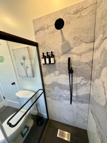 Ένα μπάνιο στο Stagecoach NH Riverfront Access