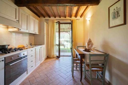 Nhà bếp/bếp nhỏ tại Hotiday Massa Marittima