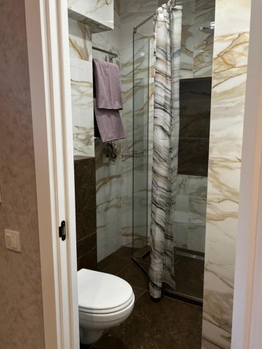 Et badeværelse på Luxury flat near Opera 3