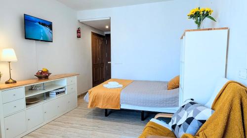 Seaview Studio in Benalmádena right by the beach
