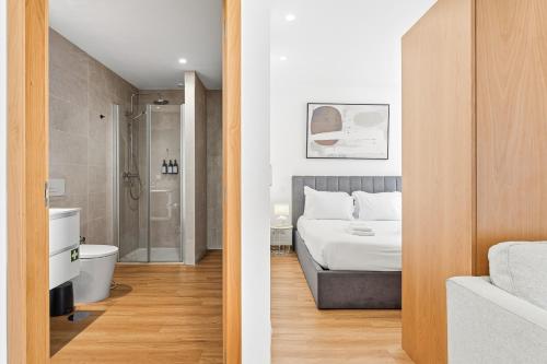 New Luxurious, Spacious Studio With Parking