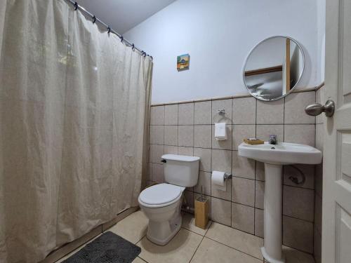 Koupelna v ubytování Lakefront house in Ometepe. Casa San Ramon