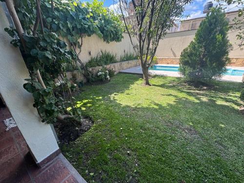 Swimmingpoolen hos eller tæt på Yunga Sanlorenceña