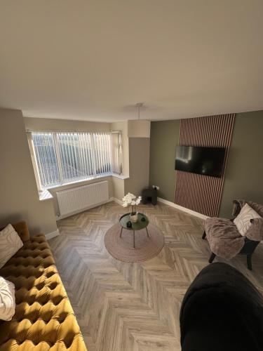 Televiisor ja/või meelelahutuskeskus majutusasutuses Beautiful Cosy Yorkshire Home - Newly Refurbished