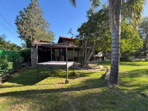 En have udenfor Casa Campo La Carolina