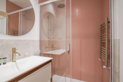 Amazing apartment-3Bedrooms 3Bathrooms-Lavapiés
