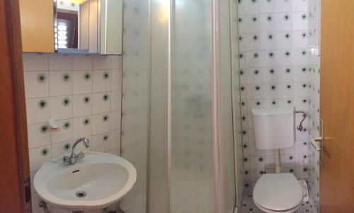 Kupatilo u objektu Apartments Bilic Nemira