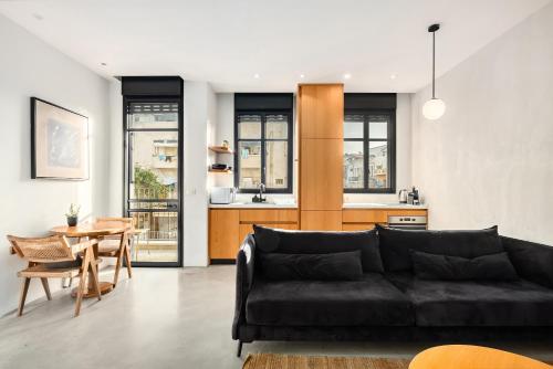 AYA Boutique ApartHotel By EZ TLV