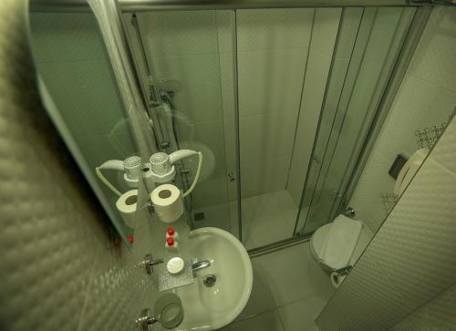 Et badeværelse på Kaftan Hotel