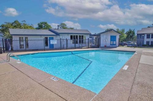 Πισίνα στο ή κοντά στο Modern&Beautiful pool A plus ocation LongStayDiscount